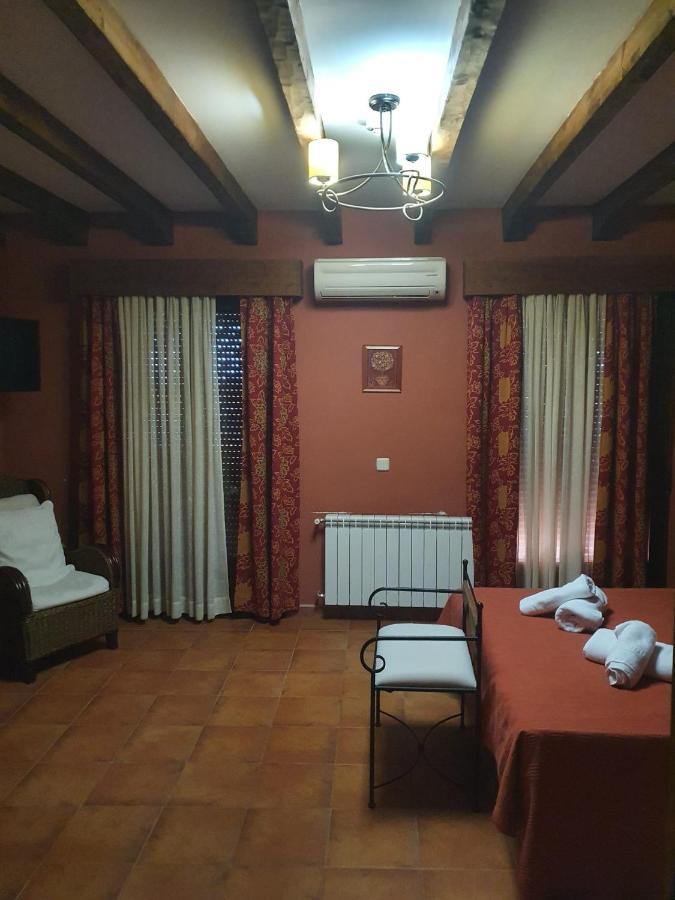 Hostal La Plata Oropesa Bagian luar foto