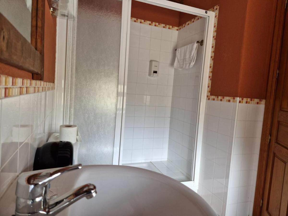 Hostal La Plata Oropesa Bagian luar foto