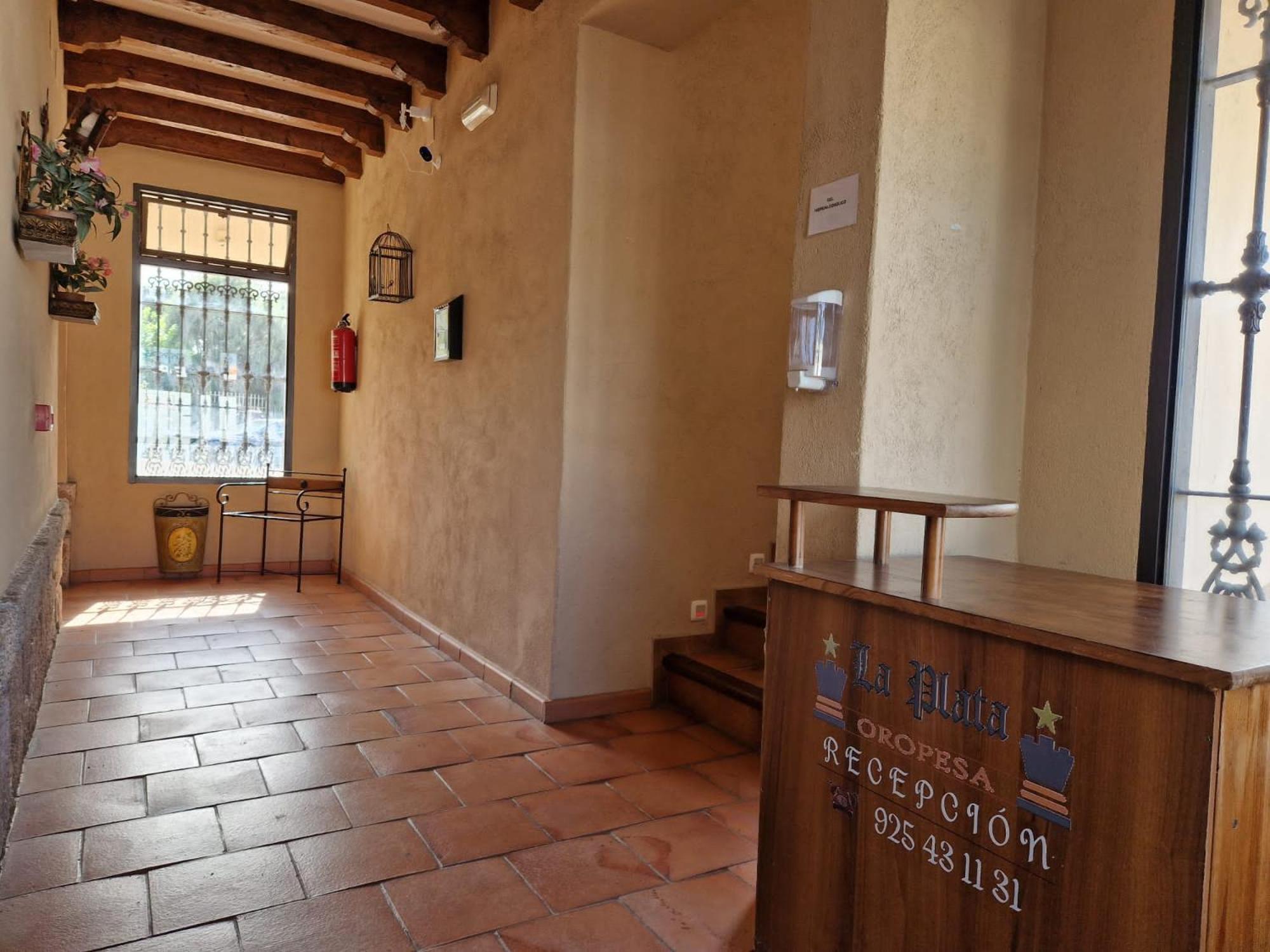 Hostal La Plata Oropesa Bagian luar foto